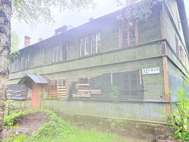 Участок 8 сот. с домом в Песочном